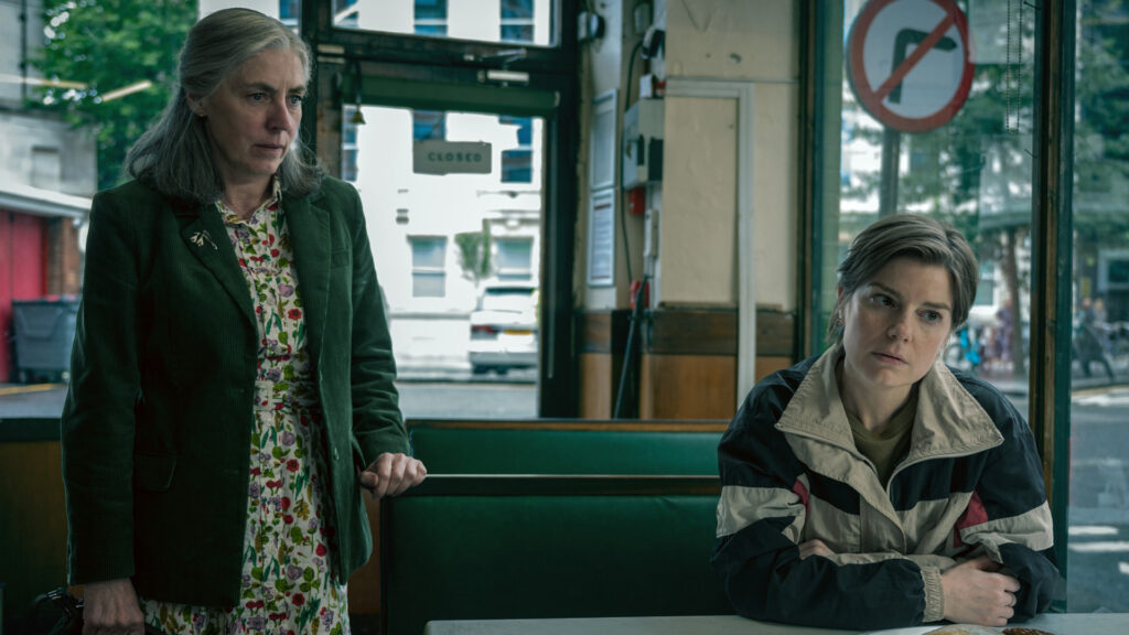 Catherine sembra l'unica disposta ad assecondare i sospetti di Shirley in Slow Horses 5