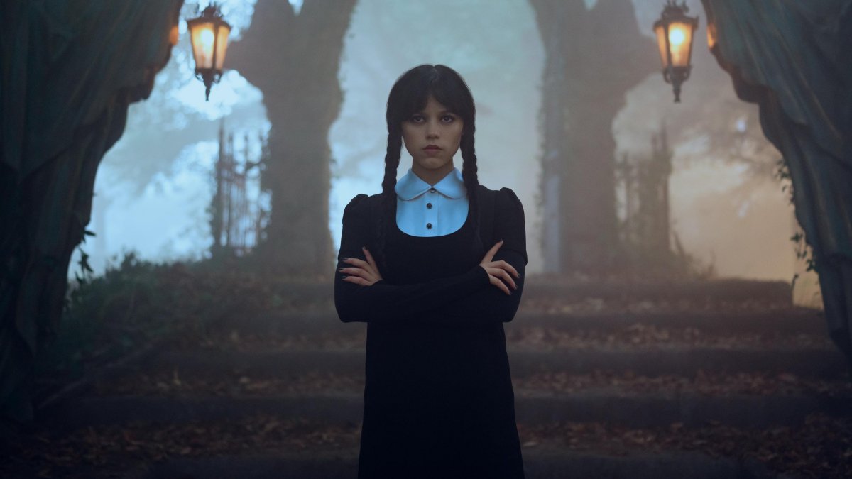 Jenna Ortega in una scena di Mercoledì, una delle Serie tv sopravvalutate