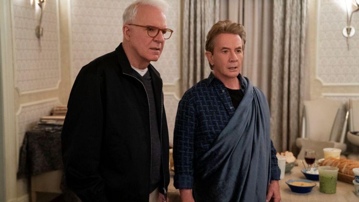 Oliver e Charles nella penultima puntata di Only Murders in the Building 5