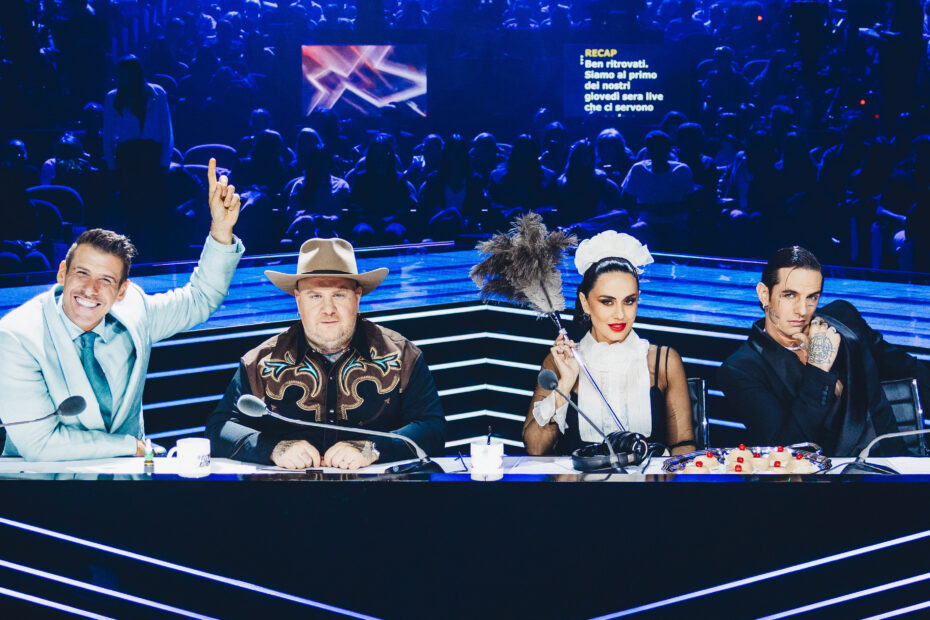 i giudici di X Factor 2025 al primo live show di X Factor 2025 - Immagini concesse da Sky Italia