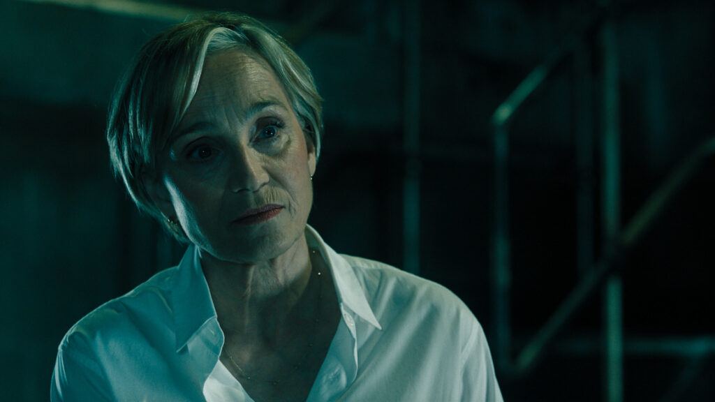 Taverner all'interrogatorio con Roddy Ho in Slow Horses 5x03