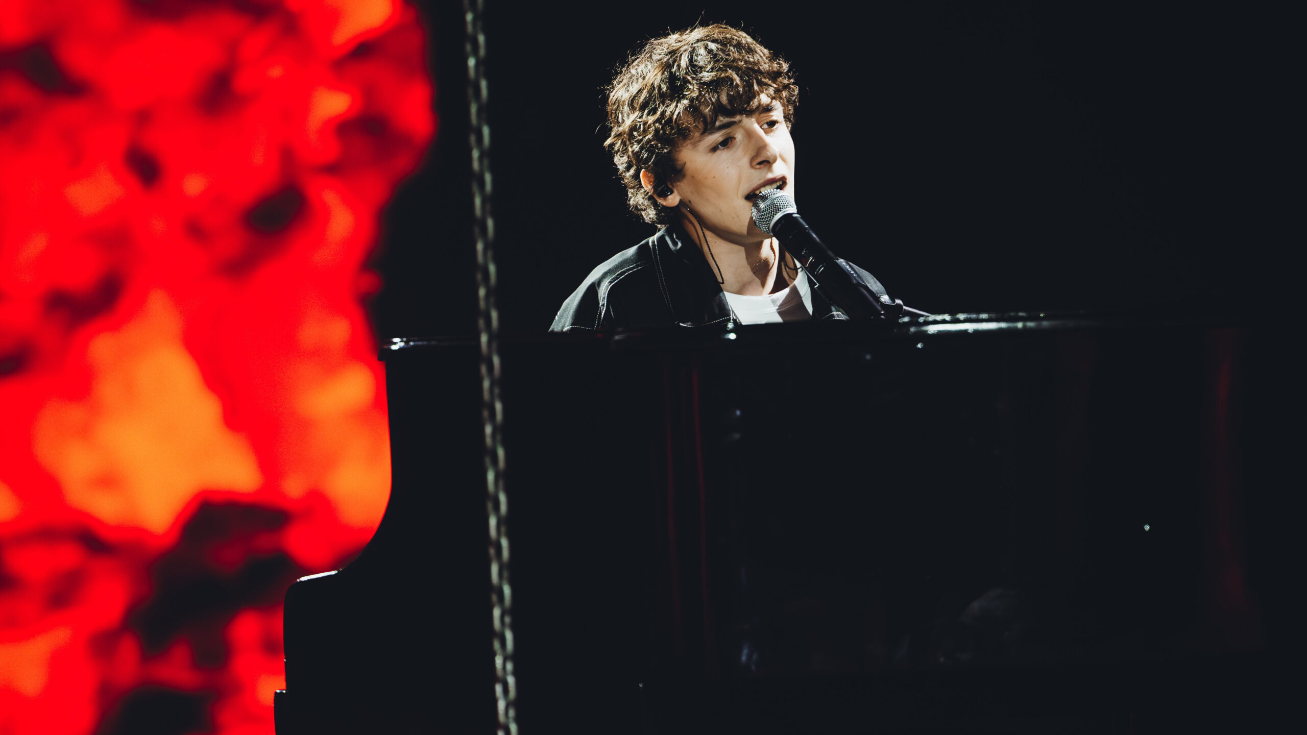 Tomasi al primo live show di X Factor 2025 - immagini concesse da Sky Italia