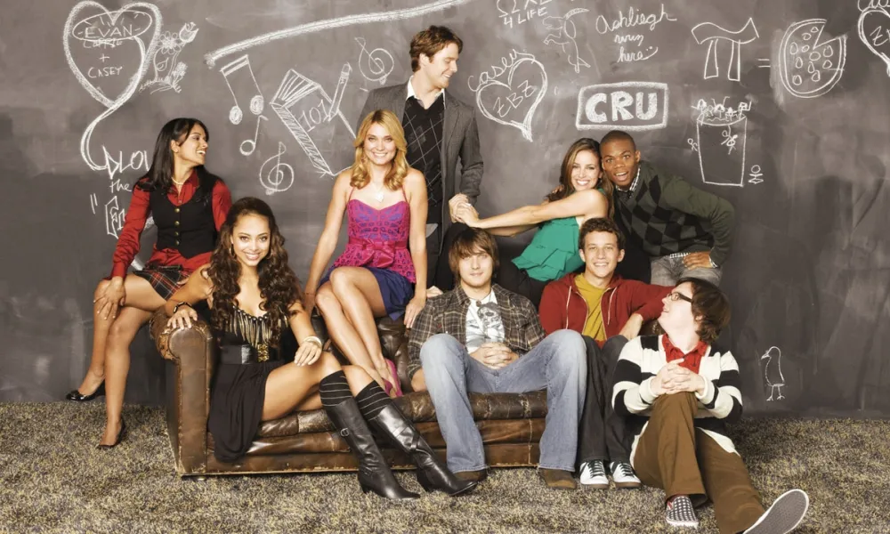 Il cast di Greek, una delle serie tv da vedere