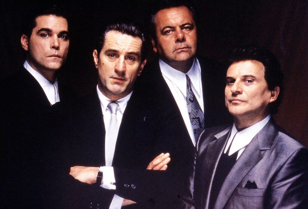 Ray Liotta, Robert De Niro, Joe Pesci e Paul Sorvino in una scena di Quei Bravi Ragazzi, uno dei migliori film da vedere su Amazon Prime Video