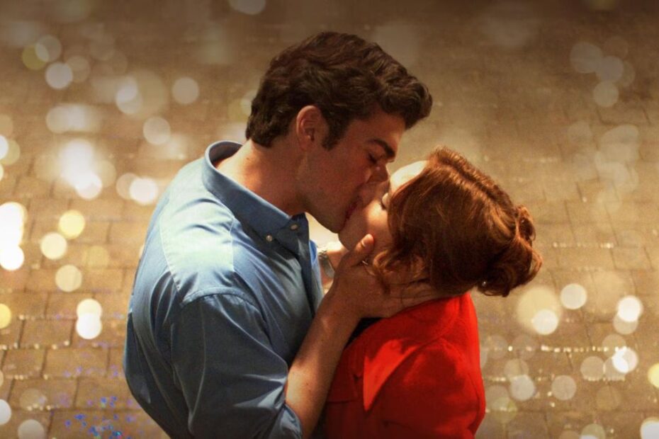 Un bacio appassionato tra i due protagonisti di Carosello in Love