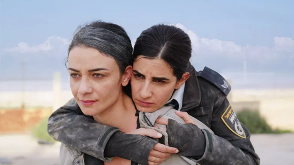 Fireflies: Mistero nel deserto, una serie complessa