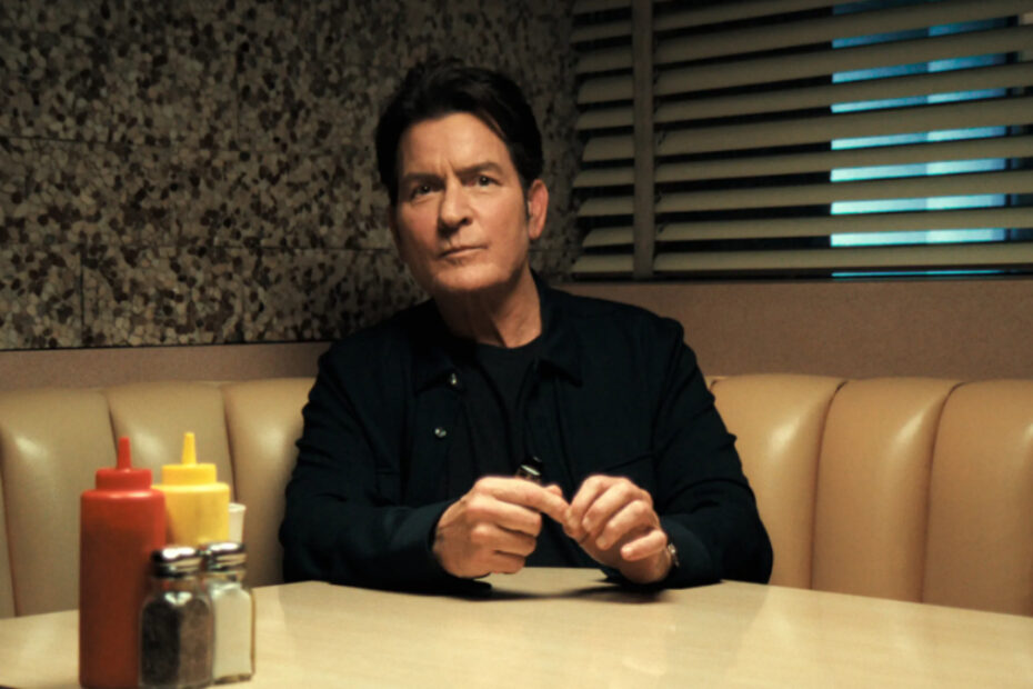 Charlie Sheen in una scena della docuserie a lui dedicata: aka Charlie Sheen