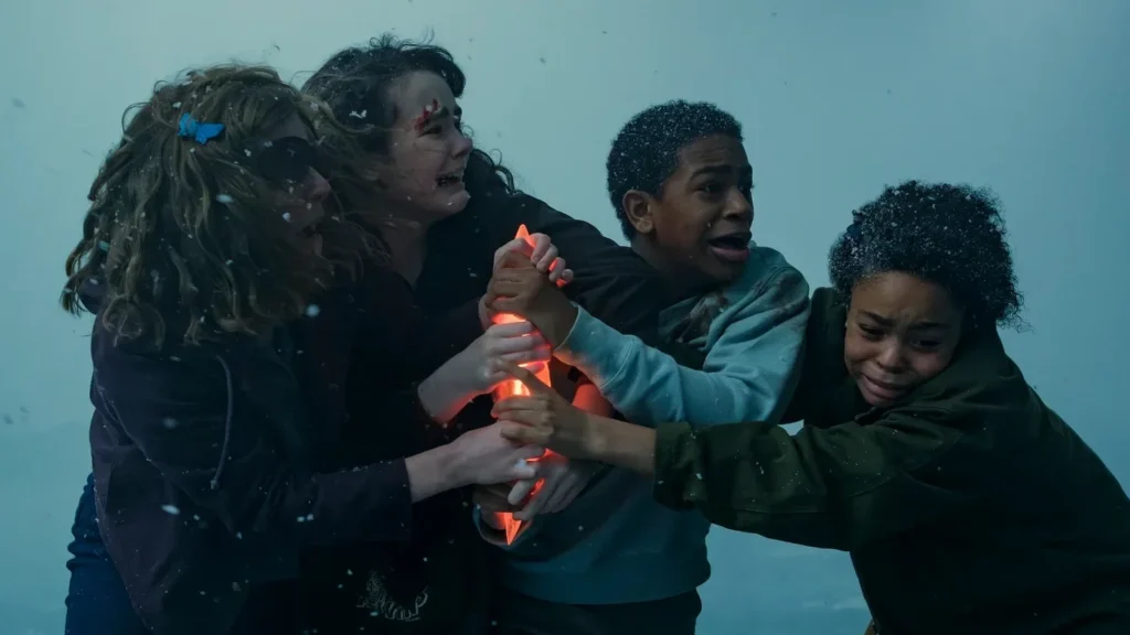 Il Club dei Perdenti della prima stagione di Bill Skarsgård é Pennywise nel finale di IT: Welcome to Derry, una delle migliori serie tv horror