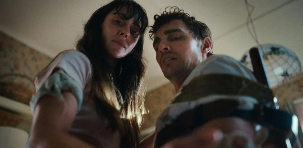 una scena di Together, uno dei migliori film del 2025