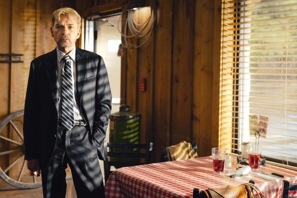 Tommy torna a casa per il funerale di Dorothy