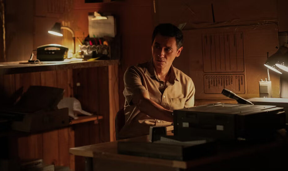 Una scena della sesta puntata di Pluribus