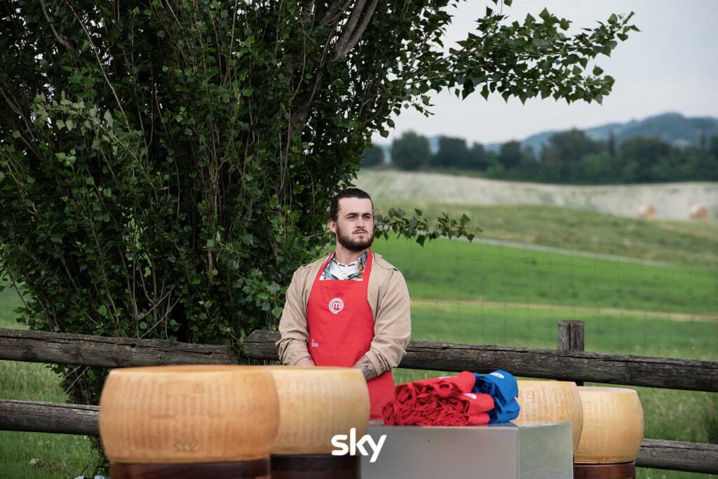 Jonni è il capitano della brigata rossa alla prima esterna di MasterChef 15 - Immagini concesse da Sky Italia