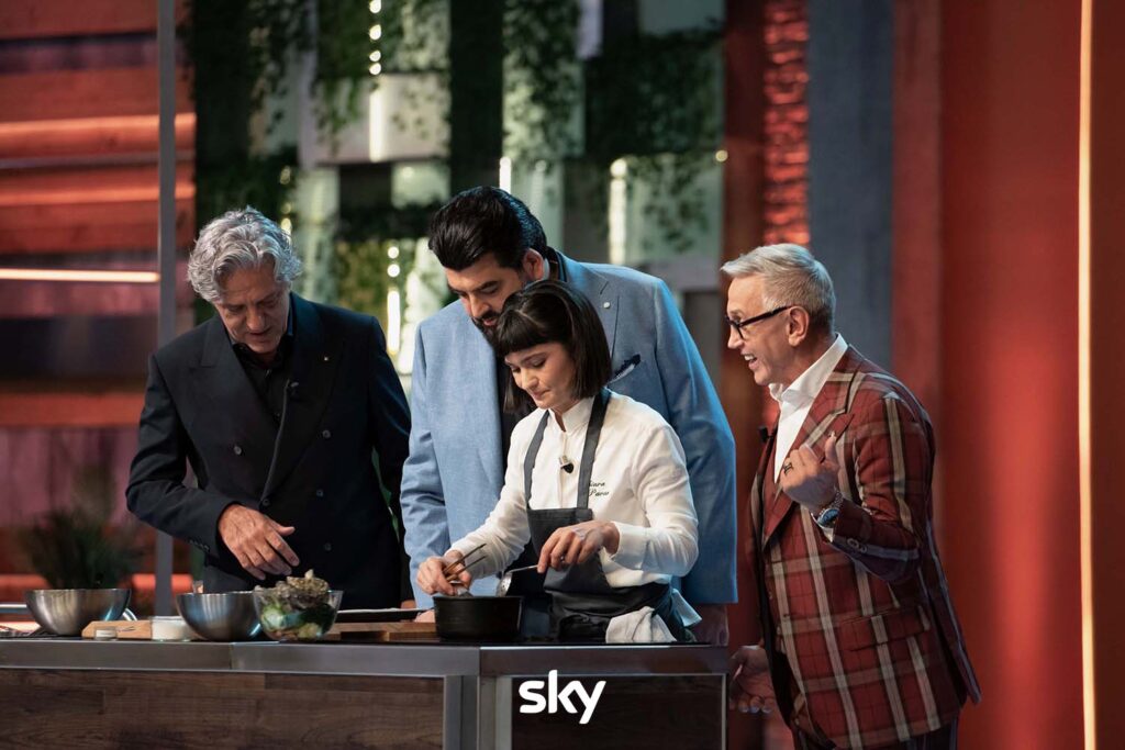 Chiara Pavan cucina alla Green Mystery di MasterChef 15 - Immagini concesse da Sky Italia