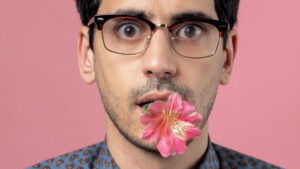 Musica Leggerissima, perché di Lundini non ci si stanca mai