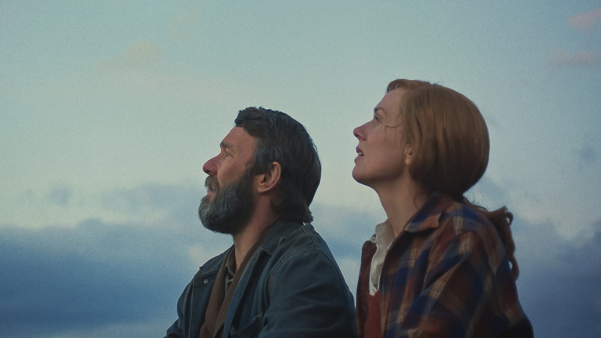 Joel Edgerton e Kerry Condon in Train Dreams