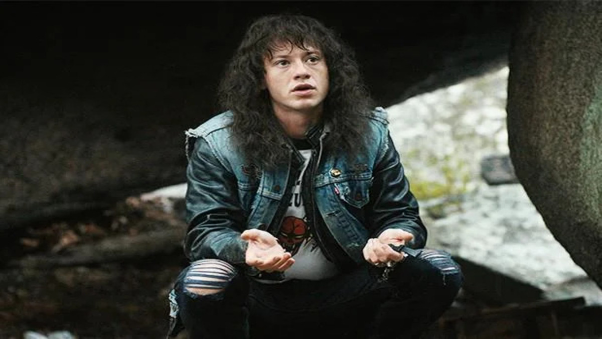 Eddie in una scena di Stranger Things