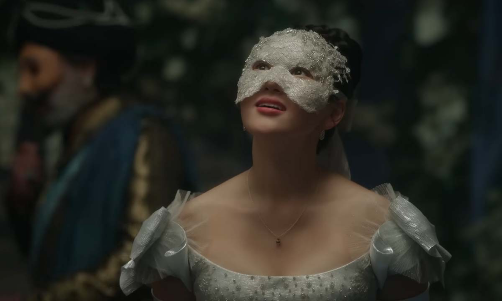 Sophie in una scena di Bridgerton 4