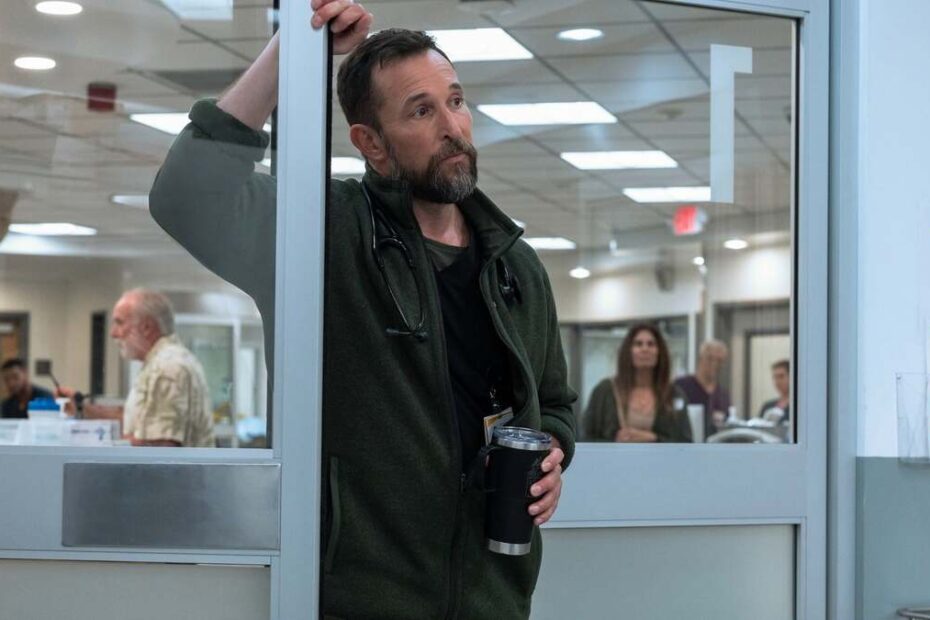 Noah Wyle in una scena di The Pitt 2