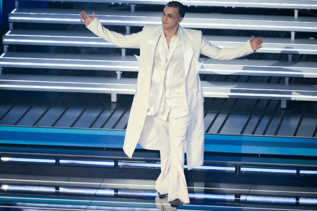 Samurai Jay alla terza serata di Sanremo 2026 - Credits: Rai Uno