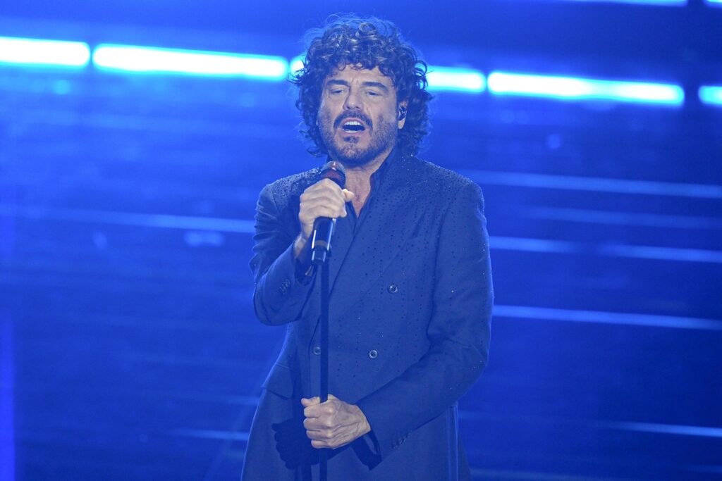 Francesco Renga alla terza serata di Sanremo 2026 - Credits: Rai Uno