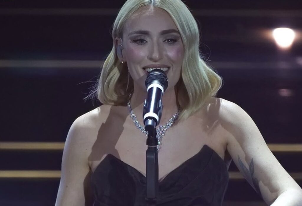Mara Sattei nella prima puntata di Sanremo 2026