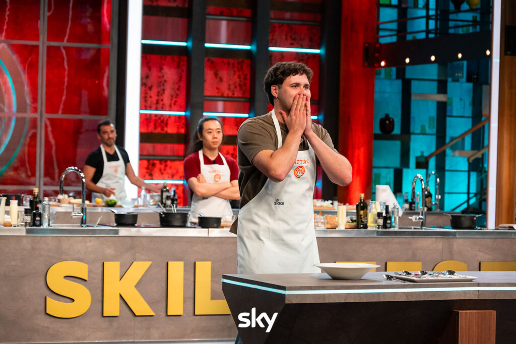 Teo sale in balconata allo skill test di MasterChef 15 - Immagini concesse da Sky Italia