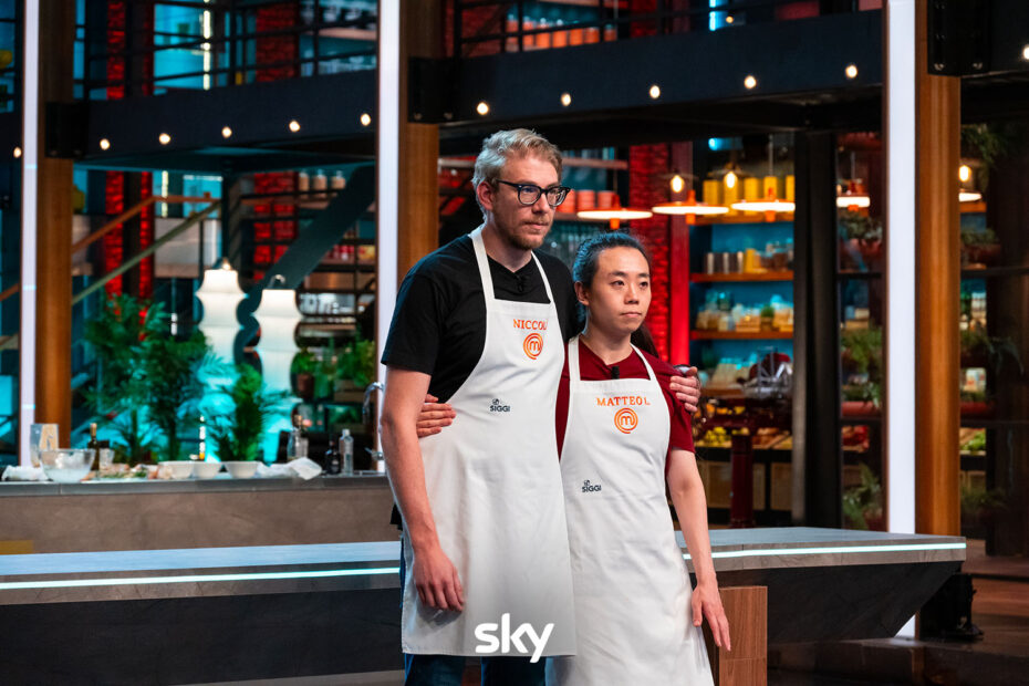Niccolò e Matteo Lee si sfidano allo skill test di MasterChef 15 - Immagini concesse da Sky Italia
