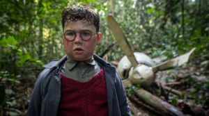 Arriva su NOW il primo adattamento TV de Il Signore delle Mosche, firmato dallo sceneggiatore di Adolescence: TRAILER e DATA d’uscita