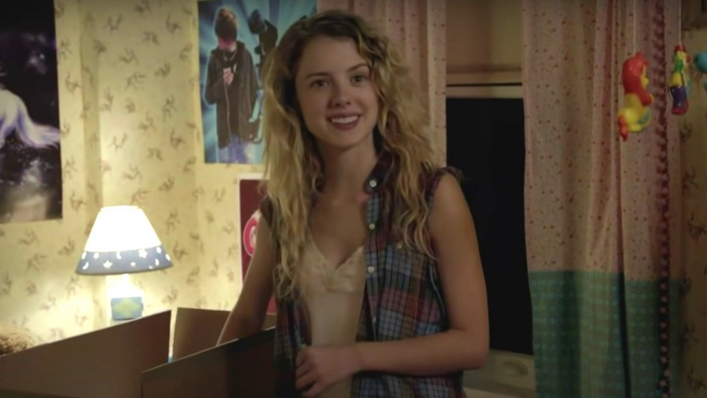 Karen in una scena di Shameless 