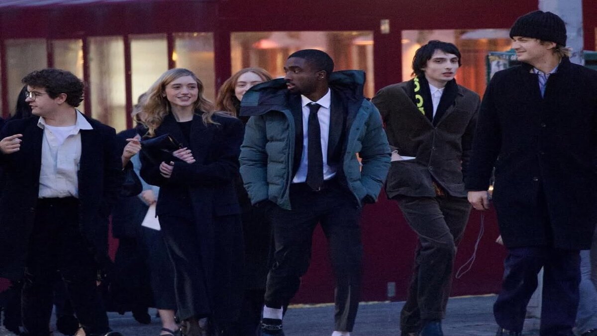 il cast di Stranger Things al matrimonio di Hawke