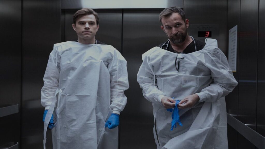 Robby e Frank in una scena del settimo episodio di The Pitt 2