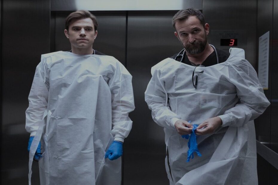 Robby e Frank in una scena del settimo episodio di The Pitt 2