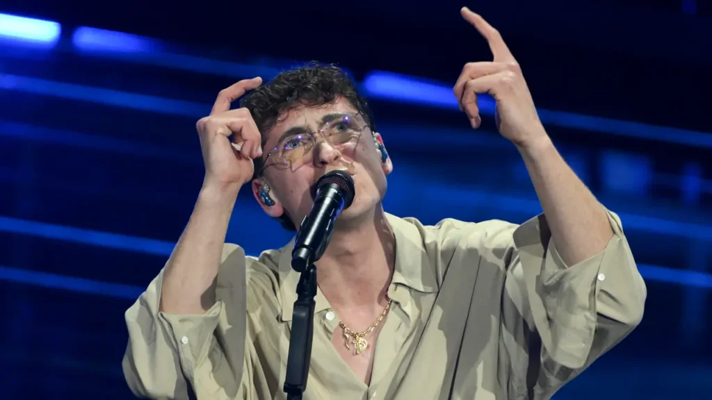 Tredici Pietro alla terza serata di Sanremo 2026 - Credits: Rai Uno