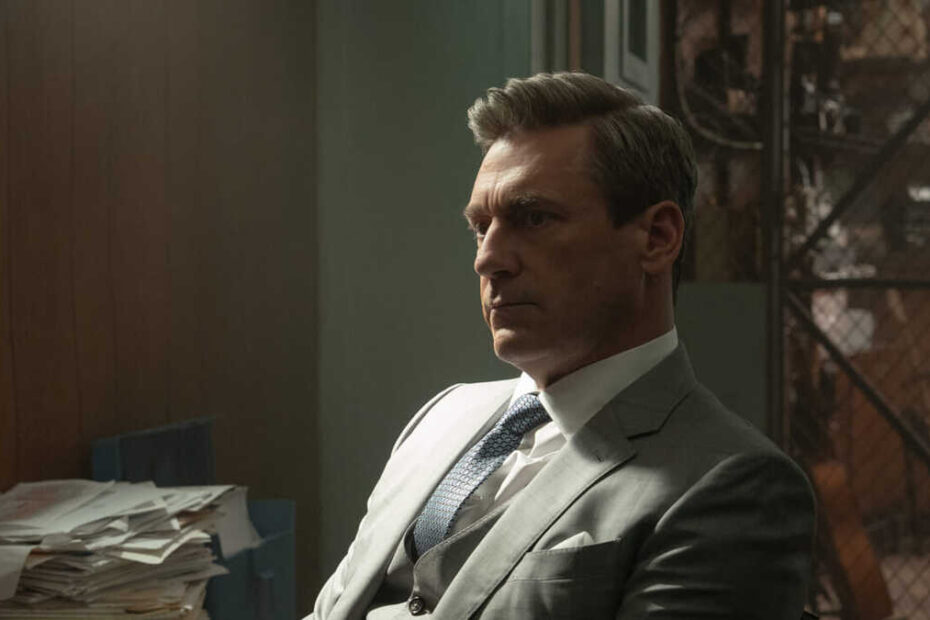 Jon Hamm in Your Friends and Neighbors 2