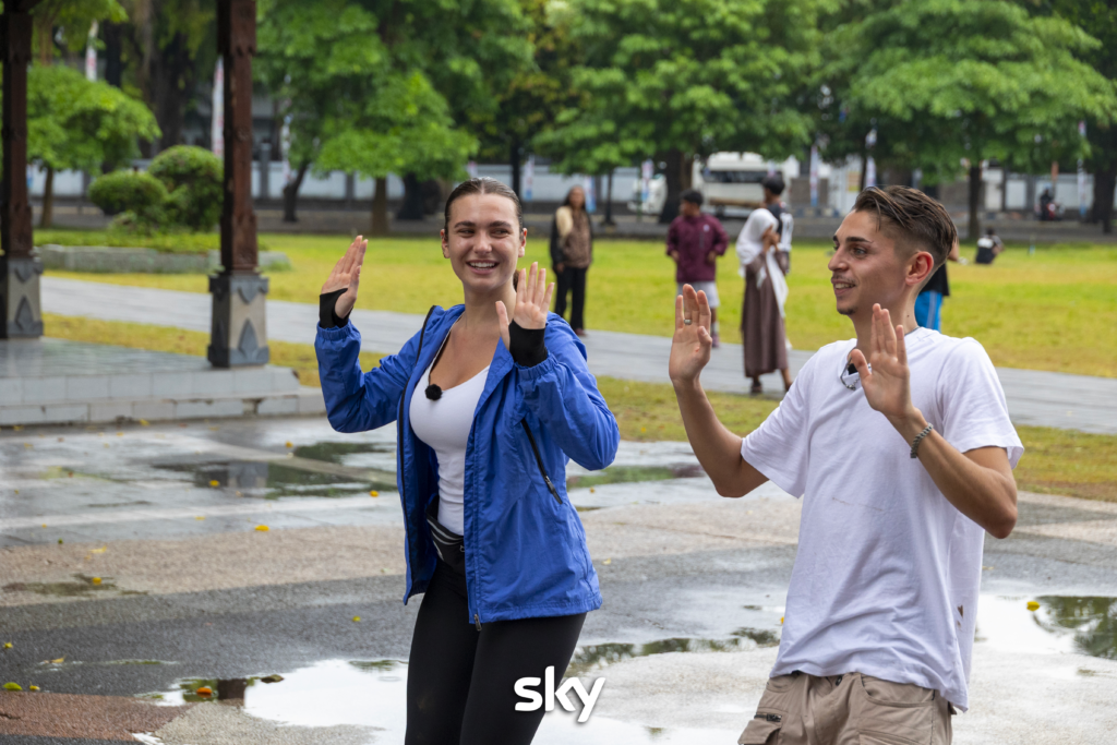 I Raccomandati ballano alla seconda puntata di Pechino Express 2026 - Immagini concesse da Sky Italia