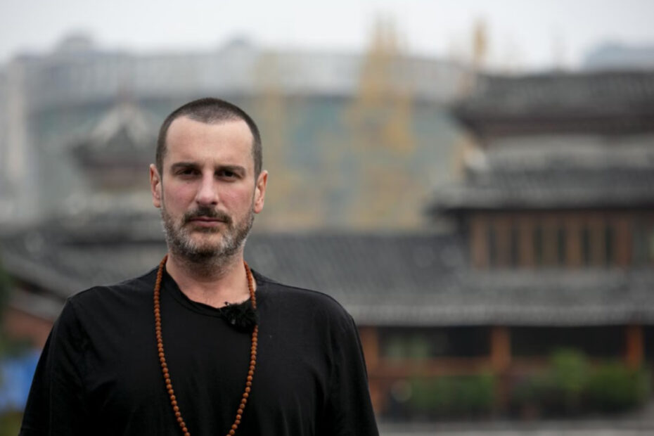 Costantino della Gherardesca, host di Pechino Express