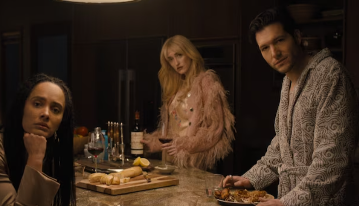 Una scena di Something very bad is going to happen