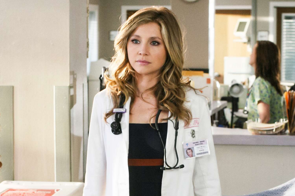 Elliot in una scena del revival di Scrubs 