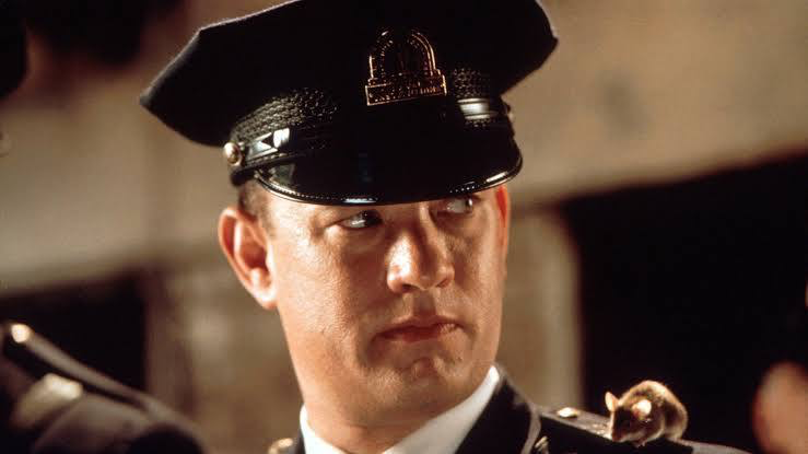 Tom Hanks in una scena de Il miglio verde, uno dei migliori attori americani di sempre