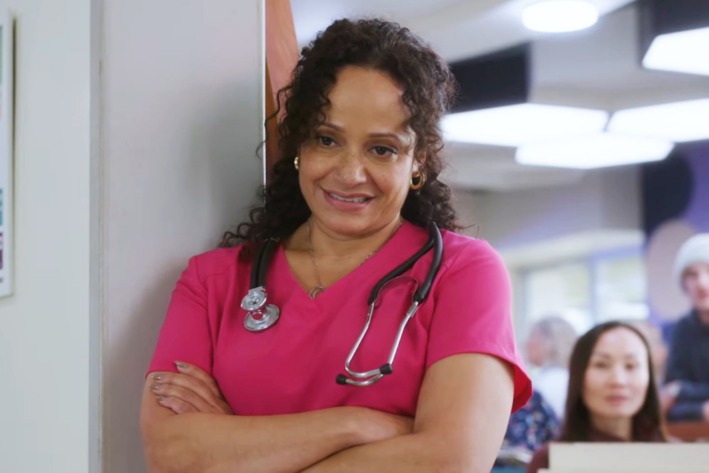 Carla in una scena di Scrubs