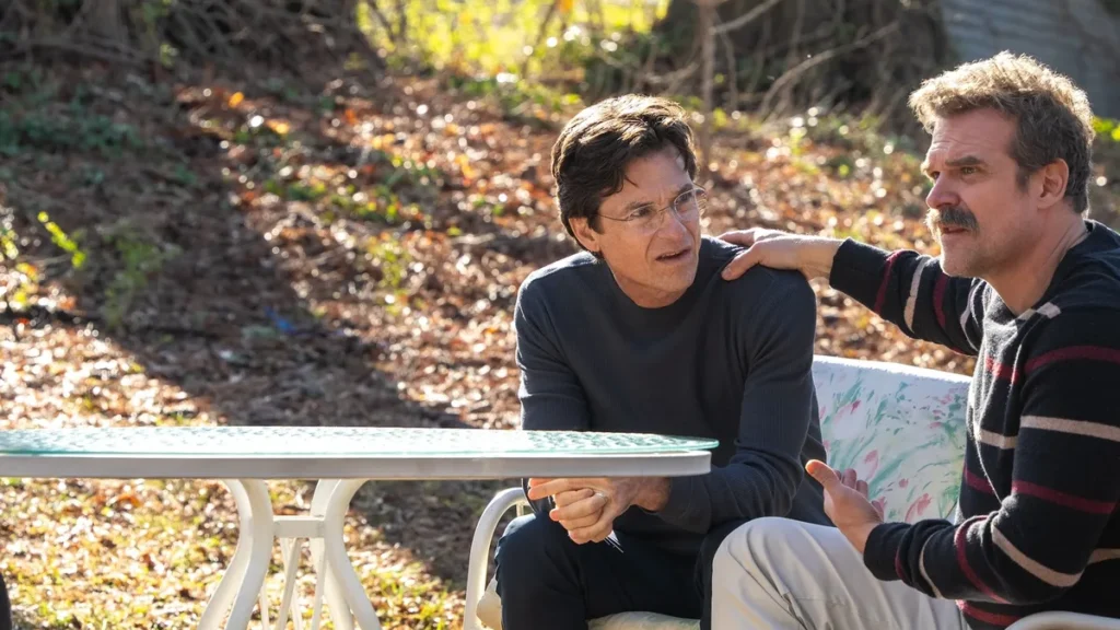 Jason Bateman e David Harbour in DTF St. Louis, una delle migliori serie tv da vedere