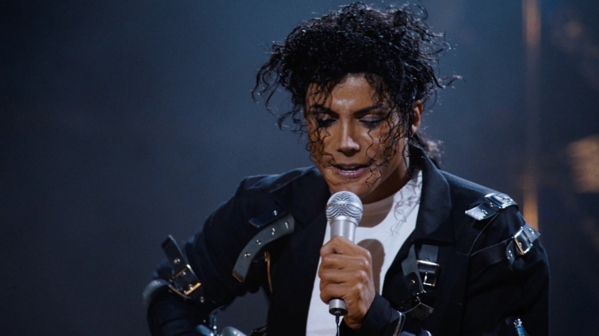 Jaafar Jackson nei panni dello zio Michael