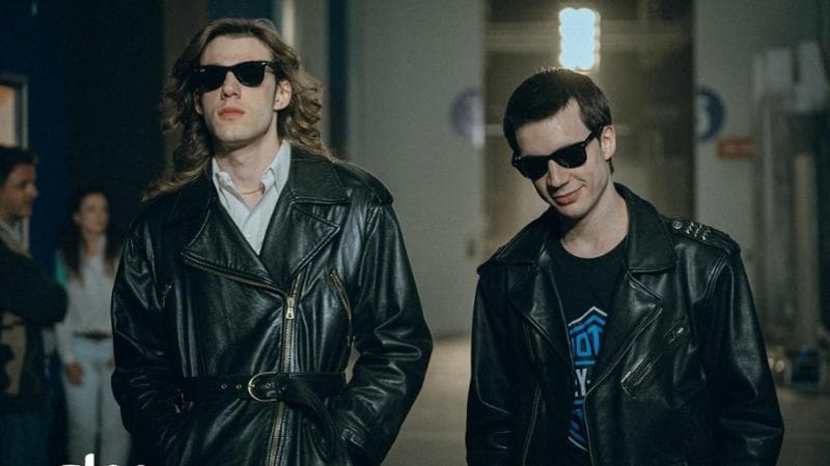 Una scena di Nord Sud Ovest Est, presto in arrivo su Sky e NOW