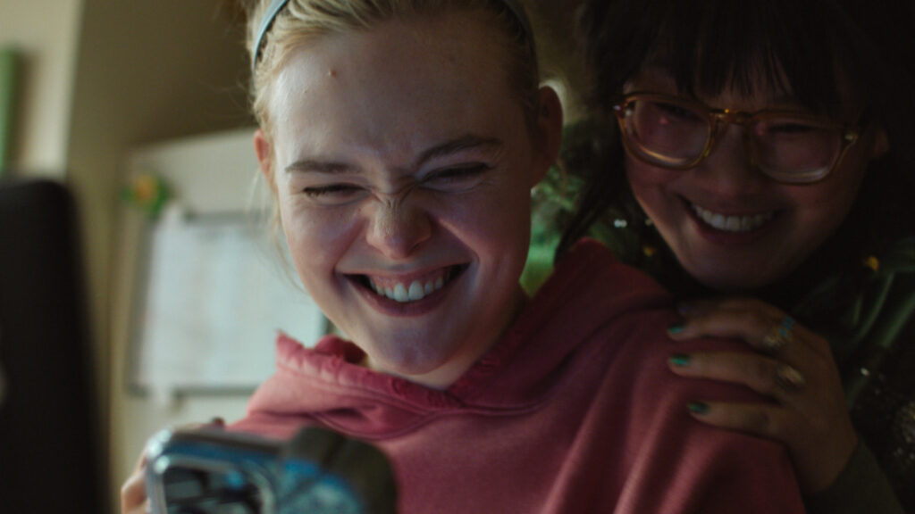 Susie e Margo in una scena di Margo ha problemi di soldi