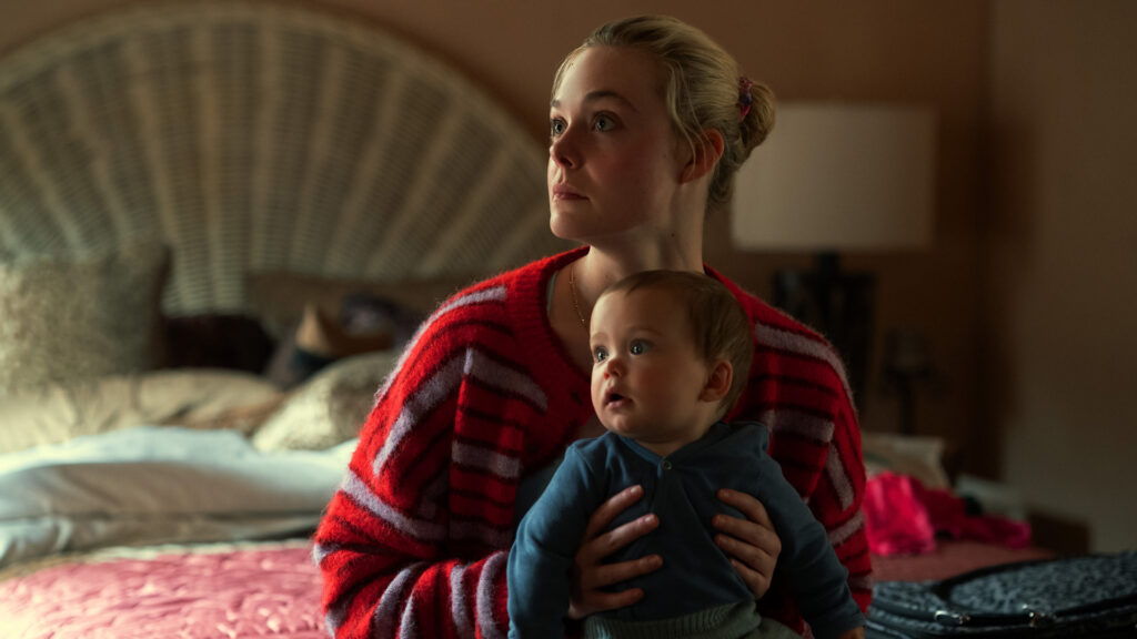 Elle Fanning è una madre single in Margo ha problemi di soldi