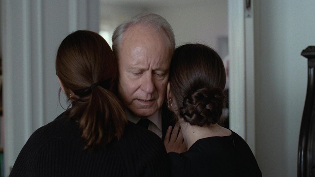Stellan Skarsgård nei panni di Gustav in Sentimental Value