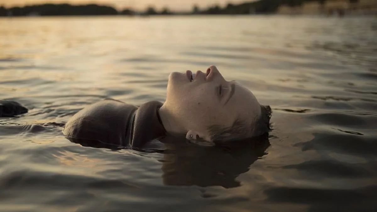 Un'immagine tratta dalla serie Netflix 'Unhortodox'