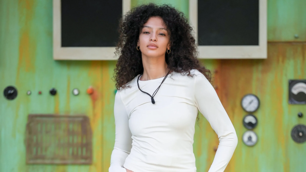 Meryem in Money Road 2