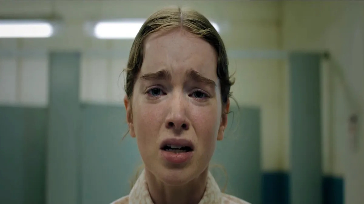 una scena del trailer di Carrie