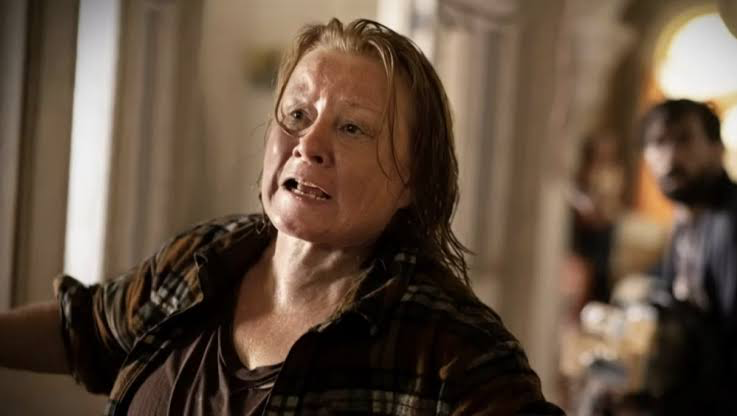 Donna Rainey in una scena di From